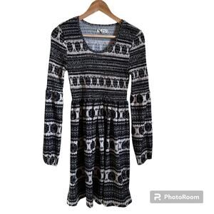 About a girl‎ women’s dress size medium fall style